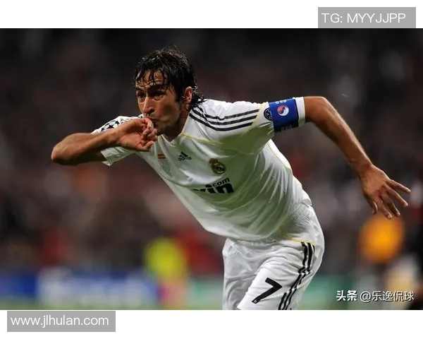 足球明星与他们的昵称背后的故事与传奇揭秘