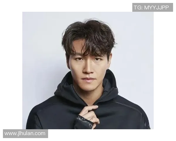 金钟国足球明星的辉煌历程与传奇瞬间揭秘