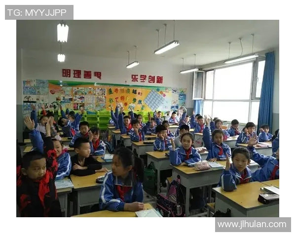 足球明星们的女友名单揭晓她们的魅力与风采引发热议